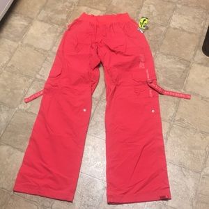 Never worn Zumba “feelin it” cargo pants size med.
